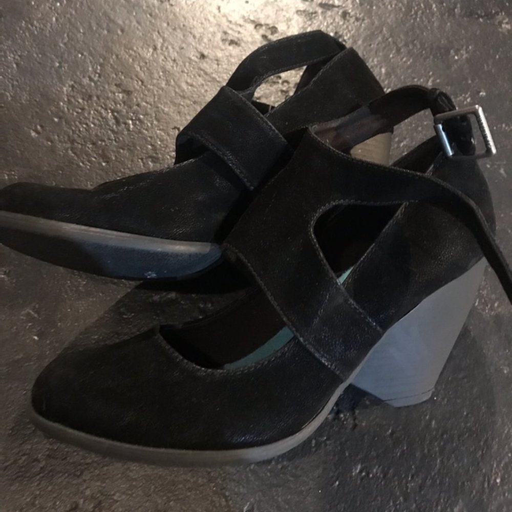Blowfish Chunky Heel.